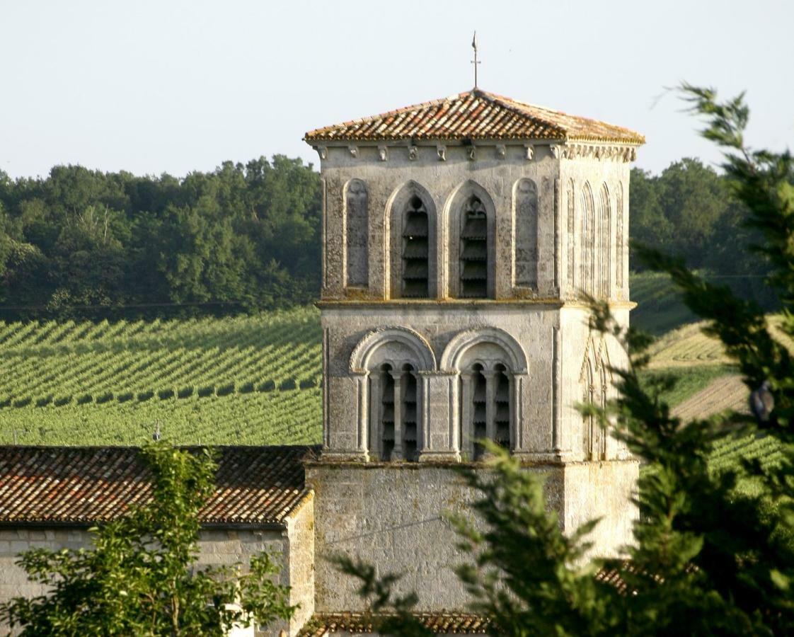 Au Coeur Des Vignes Bed & Breakfast Archiac Luaran gambar