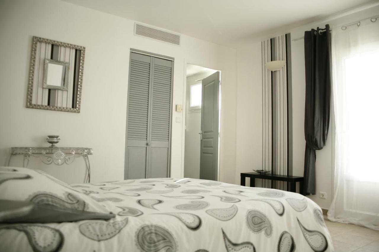 Au Coeur Des Vignes Bed & Breakfast Archiac Luaran gambar